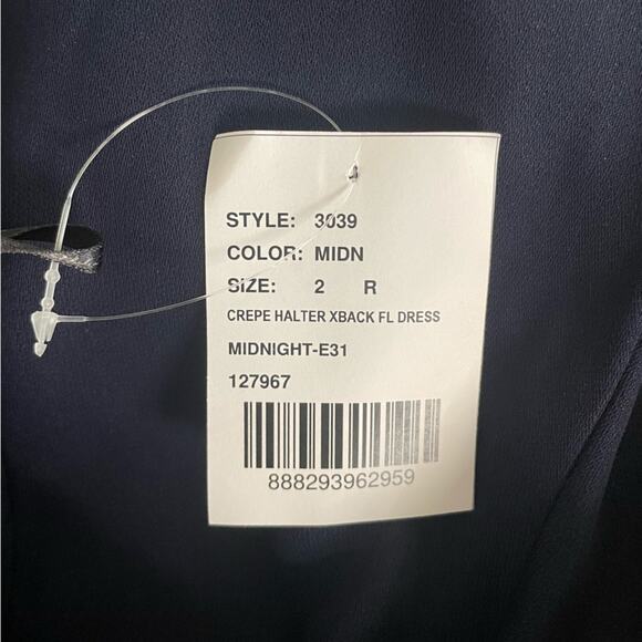 NWT Dessy Collection Vivian Diamond Crepe Halter Trumpet Gown Midnight Navy Sz 2 - Picture 7 of 12
